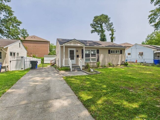 Building Photo - Cozy 2 Bedroom 1 Bathroom Ranch style Home...