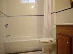 Building Photo - 6 Webley St