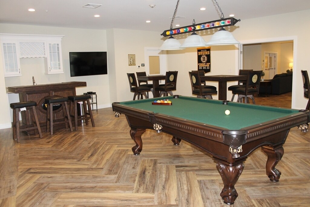 Building Photo - 2 Regency Village Way