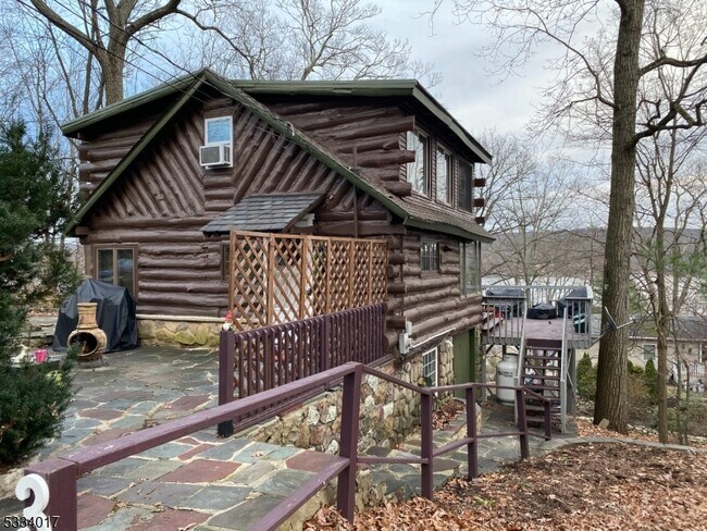 Foto del edificio - 3 Kushaqua Trail N