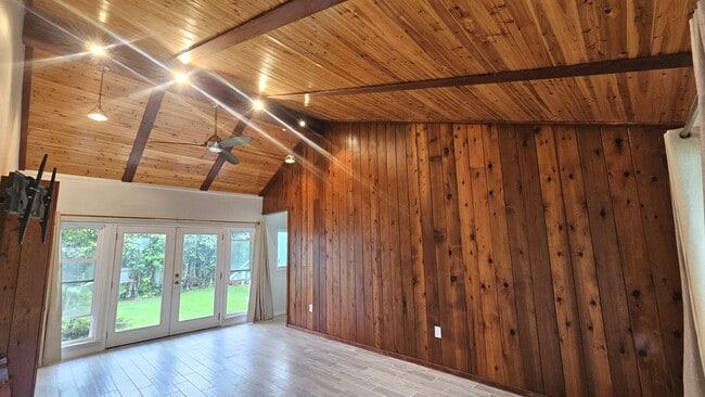 Photo - Experience Waterfront Kaneohe Bay Living House