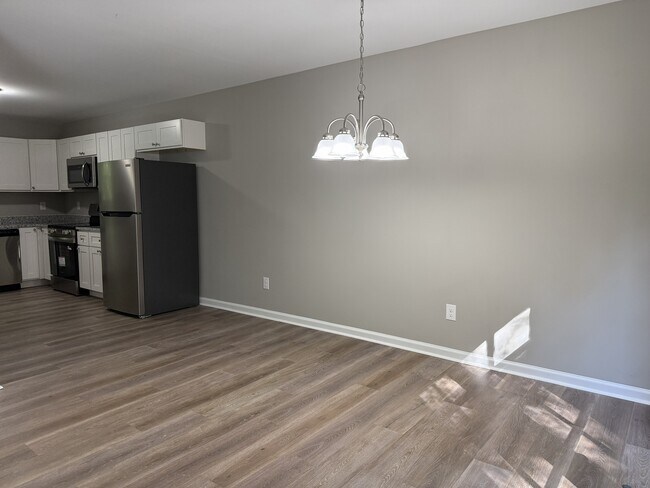 Foto del edificio - 1021 Sourwood Ct