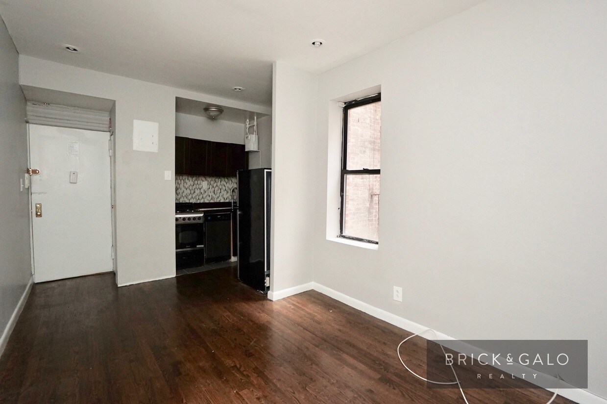 Primary Photo - 634 W 135th St