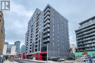 Building Photo - 435 Richmond St W