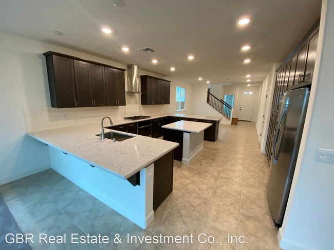 Foto del edificio - 4 br, 3.5 bath House - 3912 Stanwick Avenue