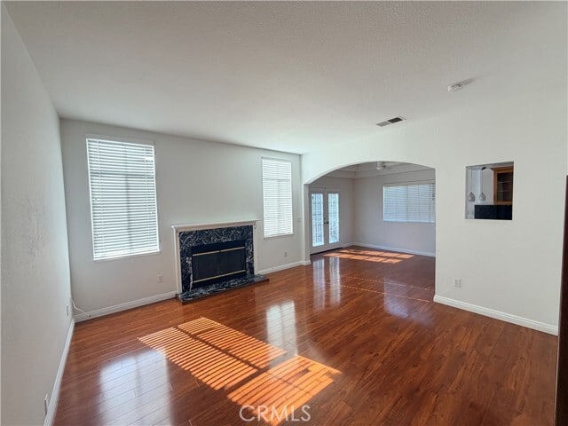 Foto del edificio - 1501 Rose Ct