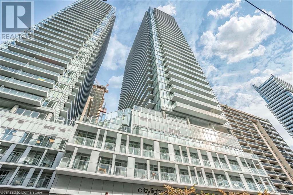 Photo principale - 195 Redpath Ave