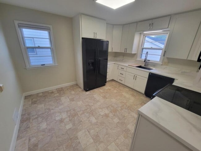Building Photo - 3 bedroom in Billings MT 59102