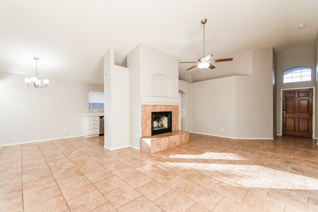 Building Photo - 1917 E Marquette Dr