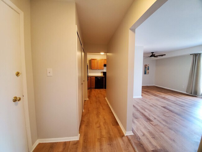Foto del edificio - 3675 Clague Rd