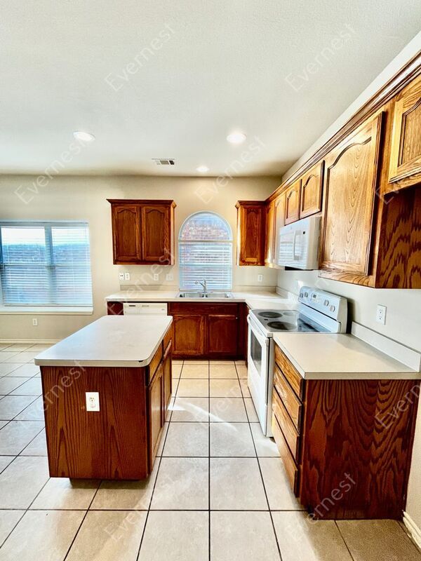 Building Photo - 6448 Alexandra Meadows Dr
