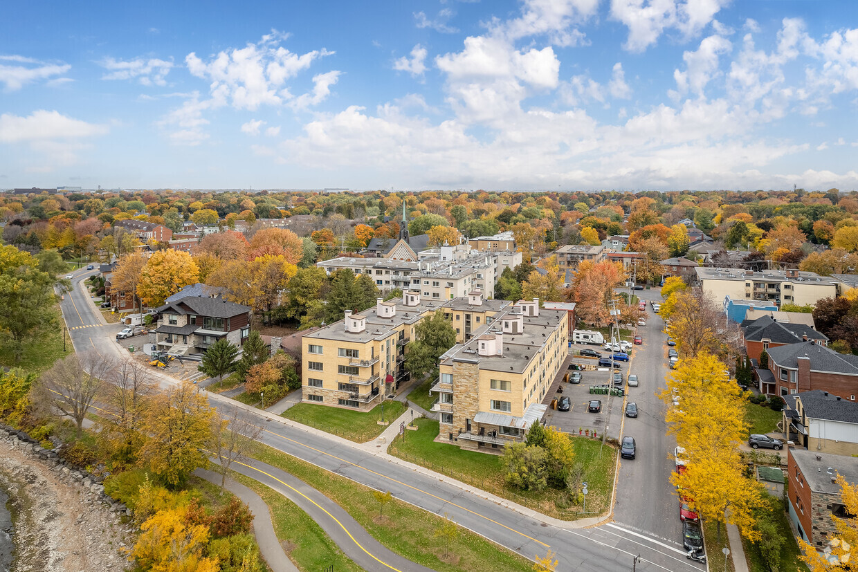 Aerial Photo - 4200 Boul Saint-Joseph