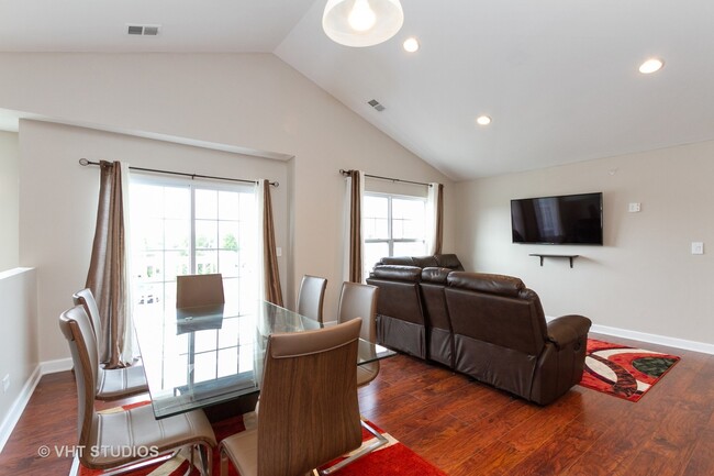 Building Photo - 2506 Echelon Cir