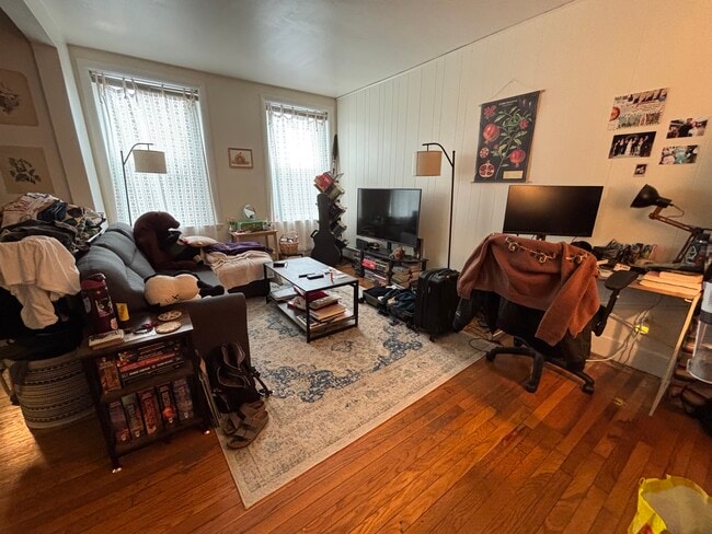 Building Photo - 199 Winthrop Rd