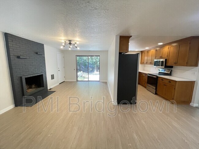 Building Photo - 5133 SW Timbergrove St