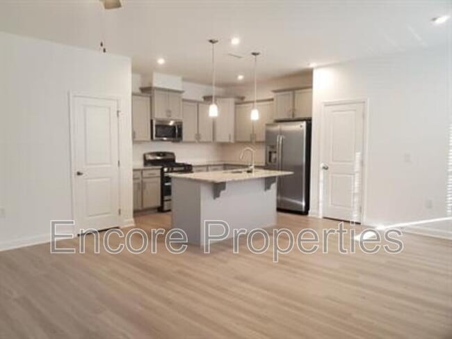 Building Photo - 137 Orvis Dr