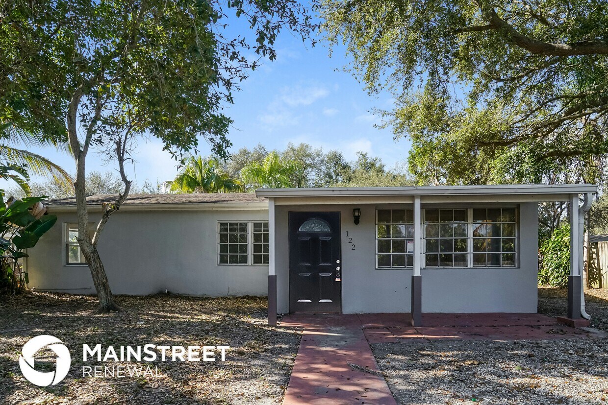 Foto principal - 122 Allen Rd