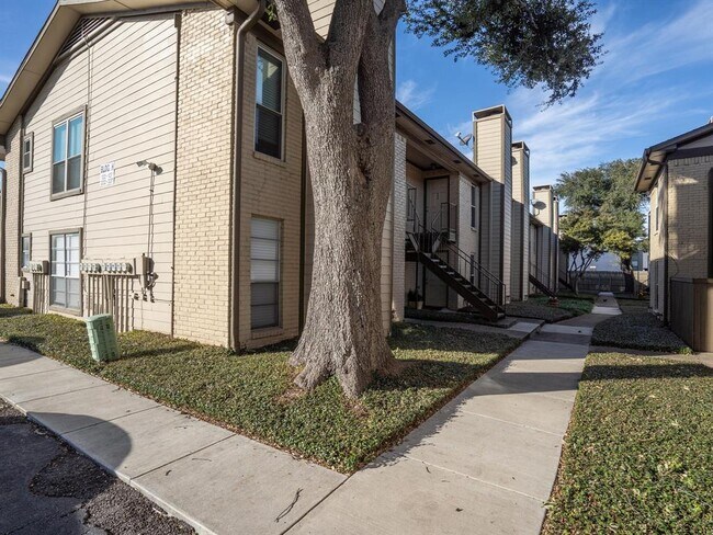 Foto del edificio - 10650 Steppington Dr