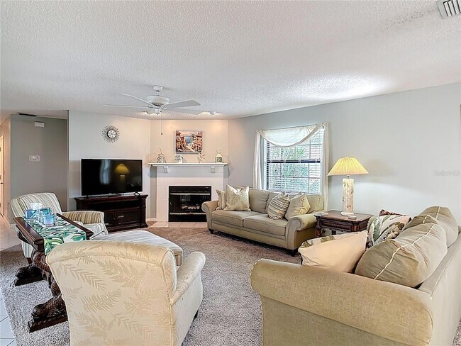 Foto del edificio - 290 Rotonda Cir