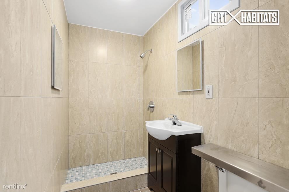 Foto del edificio - 928 Manhattan Ave