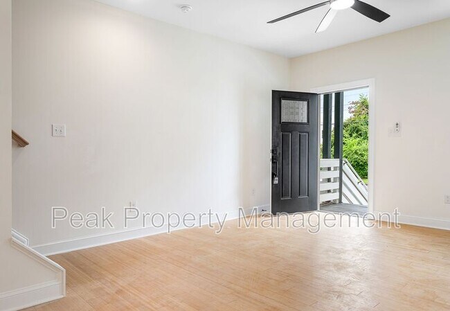 Building Photo - 1320 N 31st St