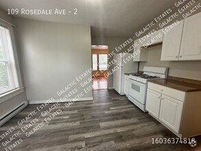 Building Photo - 109 Rosedale Ave