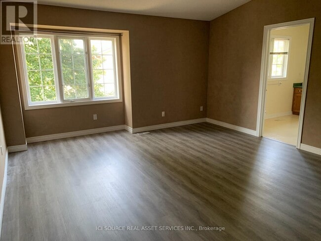 Building Photo - 410 Ambleside Dr