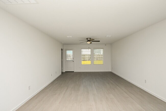 Foto del edificio - 10516 Desert Hawk Cir