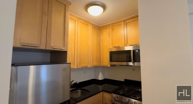 Building Photo - East 79th Street