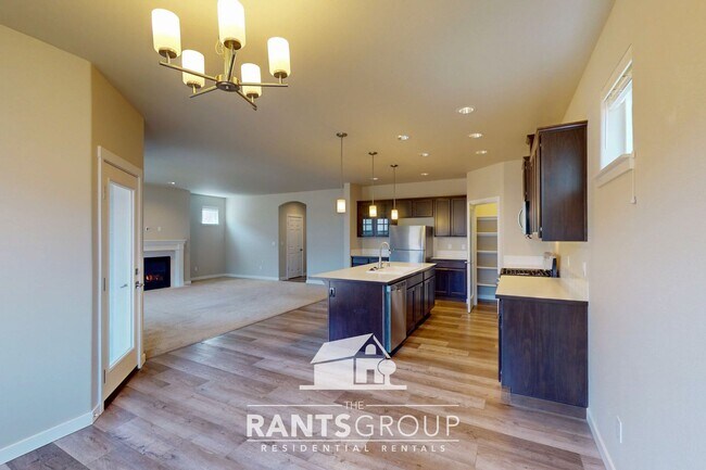 Foto del edificio - Beautiful 3 bedroom, 2.5 bath, 2-story home in Steilacoom Ridge