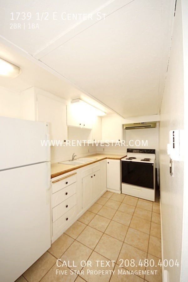 Foto del edificio - 1739 E Center St