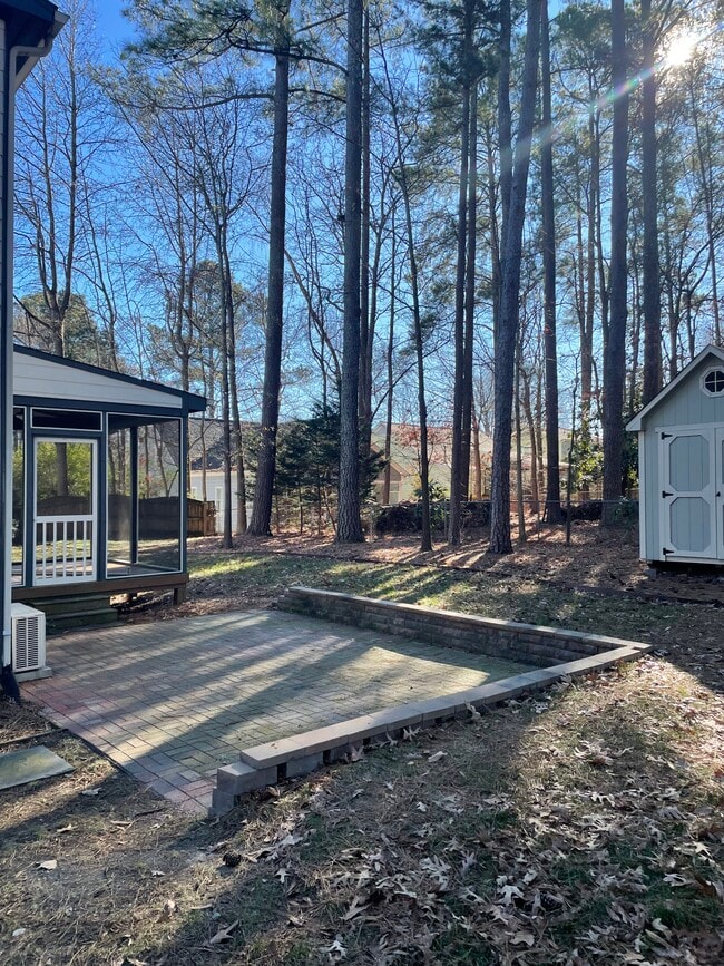 Building Photo - 705 Cash St