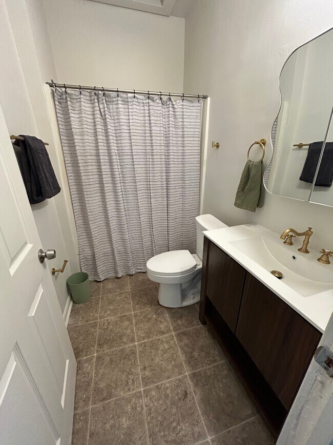 Foto del edificio - 1608 Columbia St