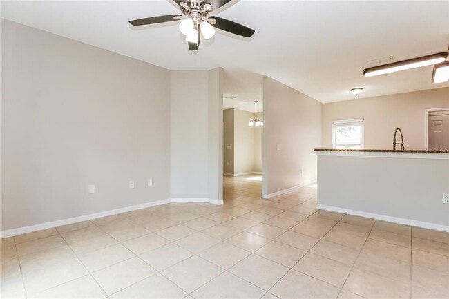 Building Photo - 611 Maricopa Dr