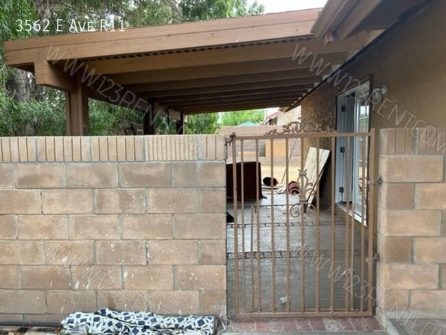 Foto del edificio - 3562 E Ave R-11