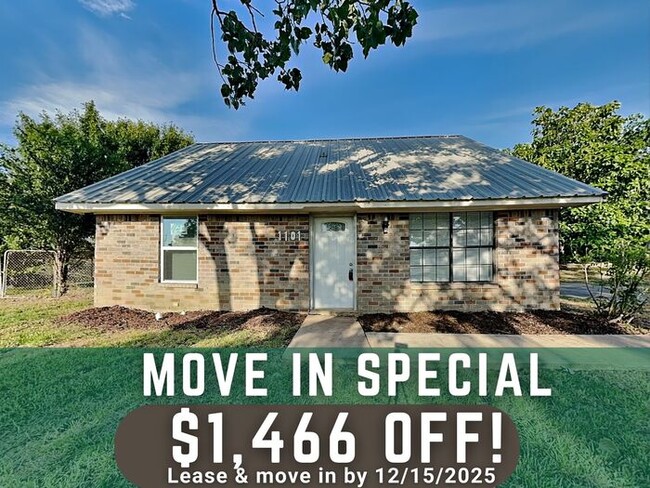 Building Photo - 1101 Bronner Dr