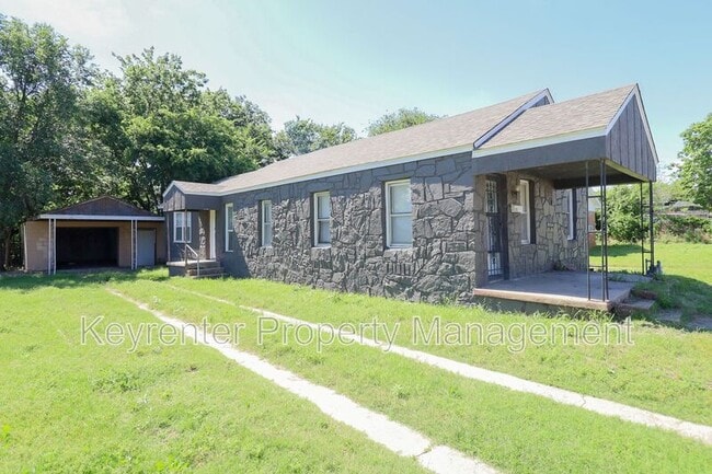 Building Photo - 526 S 39th W Ave