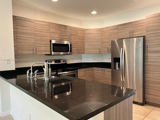 Foto del edificio - 2764 SW 81st Terrace