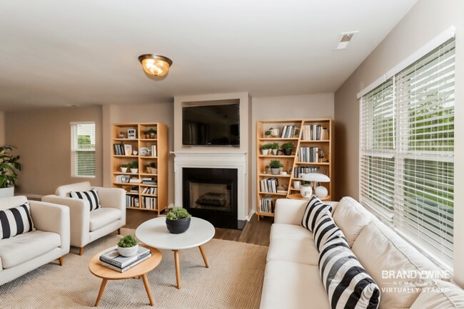 Foto del edificio - 4650 Esmeralda Drive