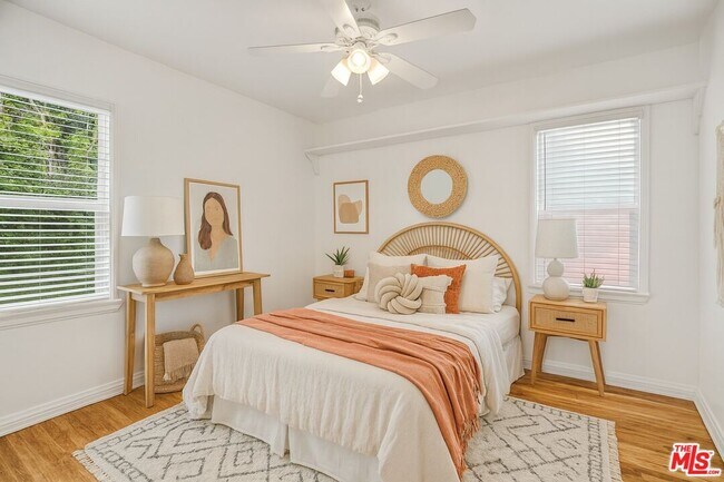 Foto del edificio - 1918 Prosser Ave