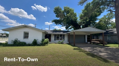 Building Photo - 1702 Bristol Ct N