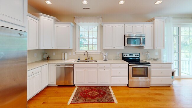 Foto del edificio - 1300 W Kitty Hawk Rd