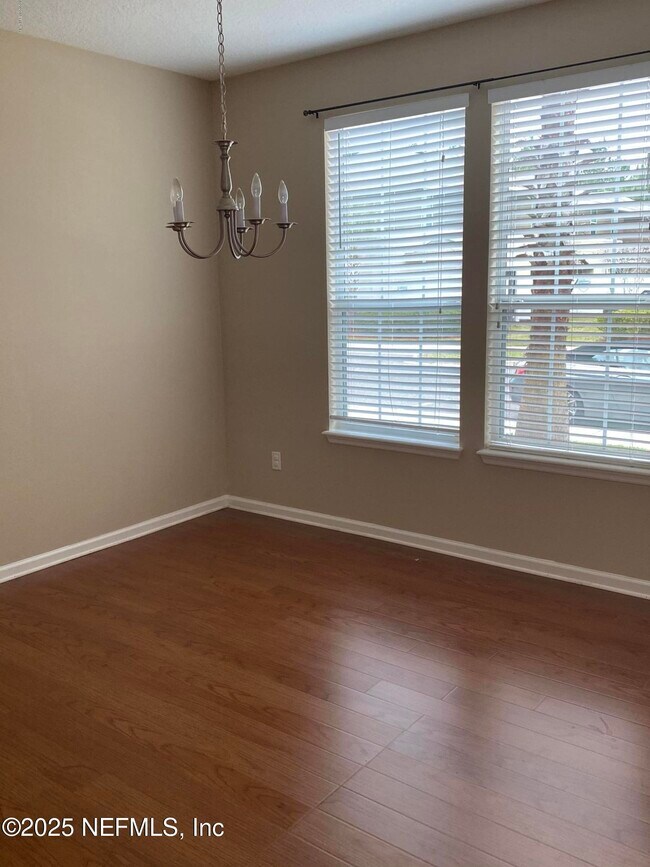 Foto del edificio - 4220 Plantation Oaks Blvd