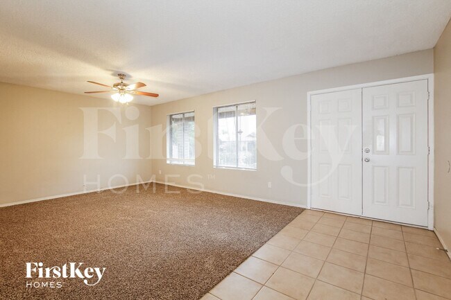 Foto del edificio - 9047 N 48th Ave