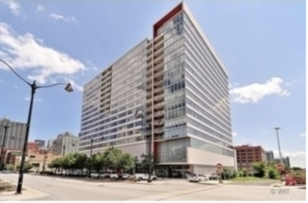 Foto principal - 659 W Randolph St
