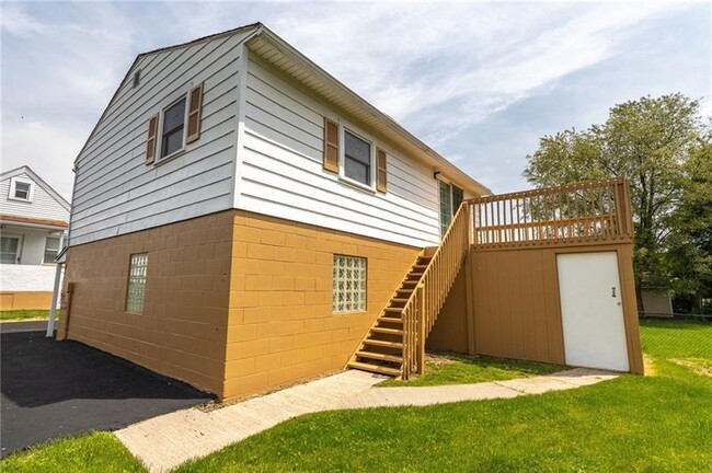 Rear & Deck - 1237 Euclid Ave