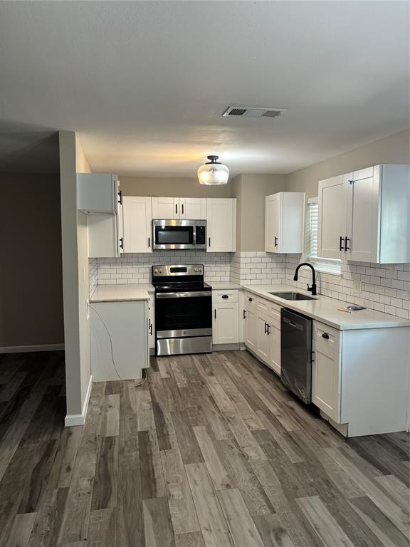 Building Photo - 921 Klare Ave