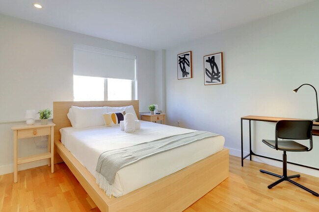 Foto del edificio - 1310 N Oak St