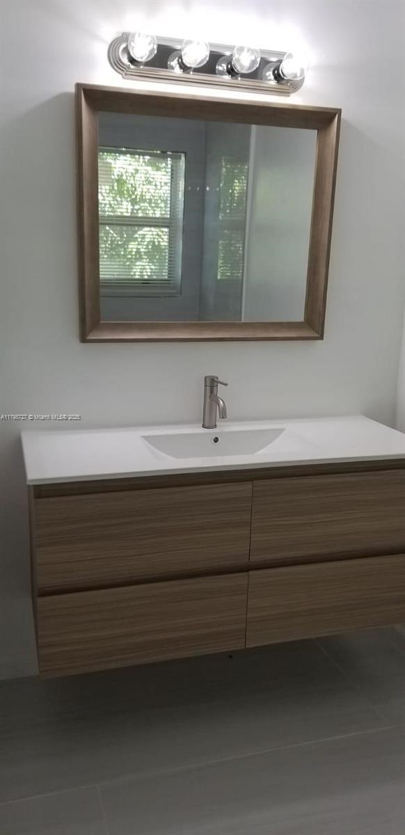 Foto del edificio - 7903 SW 8th St