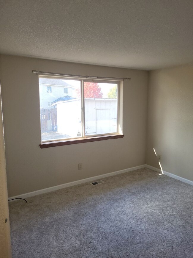 Building Photo - Hermiston Home for Rent!!